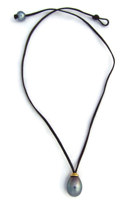 Moorea Pendant Drop Necklace