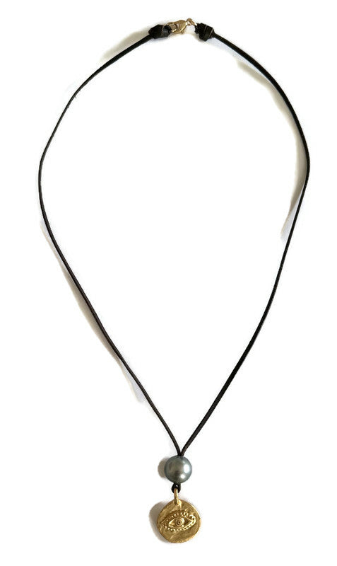 Pearl Eye Pendant Necklace