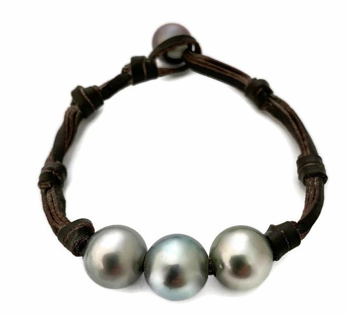 Stunning Infinity Pearl Bracelet Stunning Infinity Pearl Bracelet